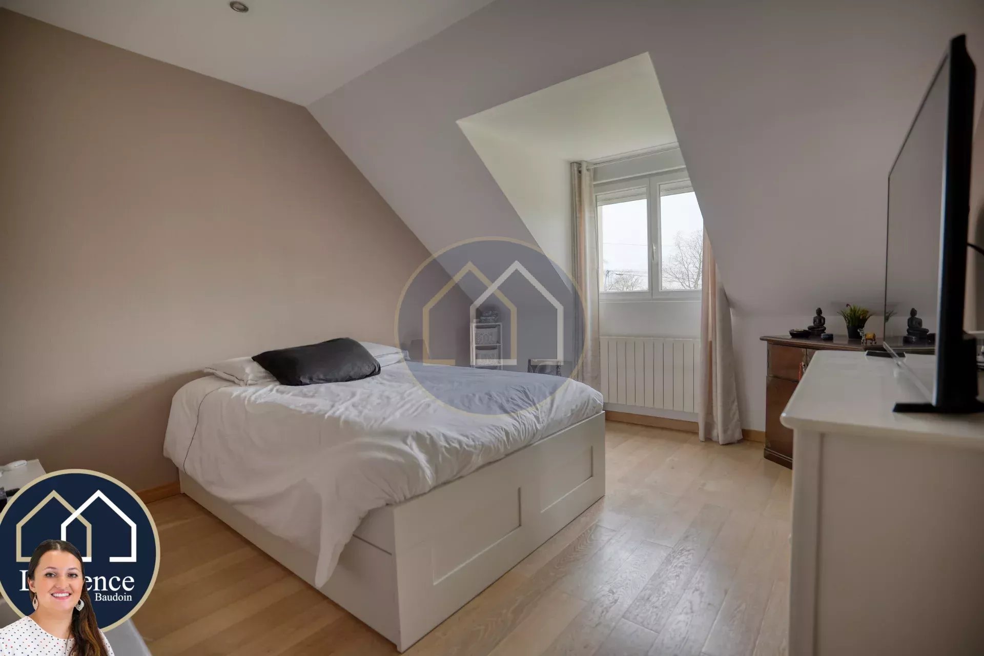 COUP DE CŒUR ASSURÉ – MAISON FAMILIALE RÉCENTE AUX BEAUX VOLUMES, 5 chambres,– 10 min Dreux / Houdan, jardin 1024m2, 5 chambres