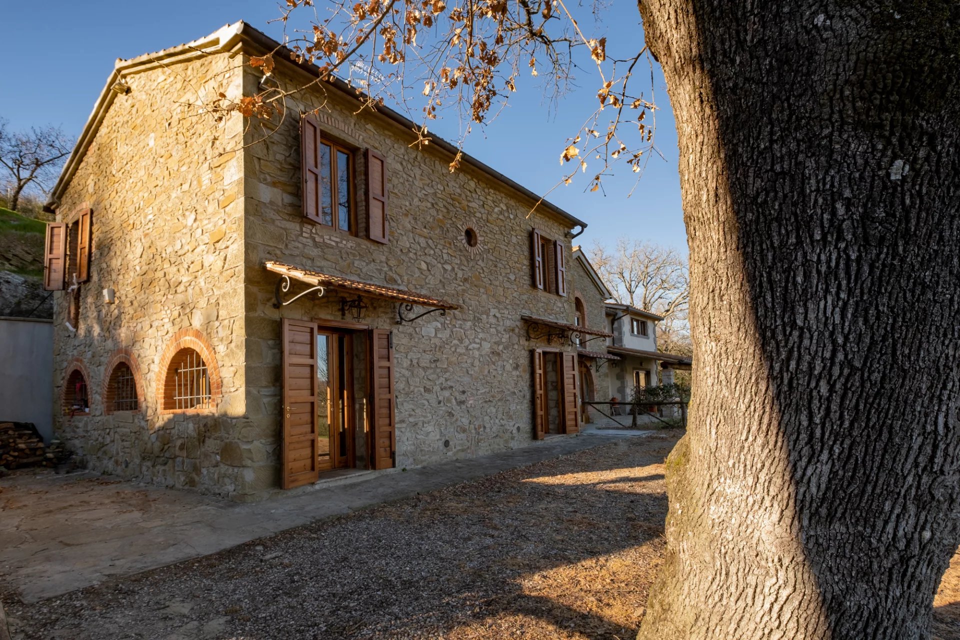 Incantevole Villetta in Pietra con Uliveta a Meliciano (Arezzo)