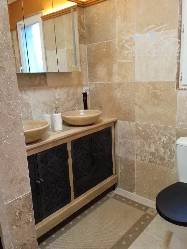 VERY NICE 4 BEDROOMS VILLA WITH POOL FOR SALE AUPS