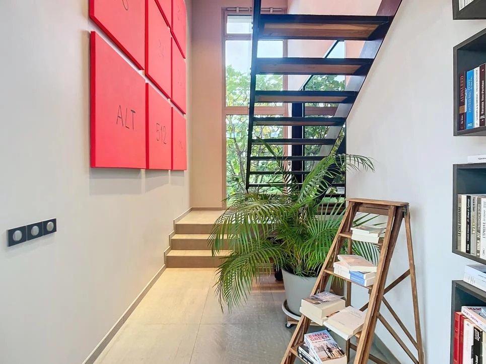 Villa d'architecte en bordure du Golf Resort.