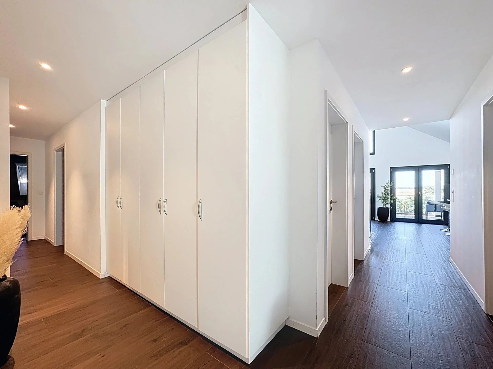 Attique avec balcon-terrasse