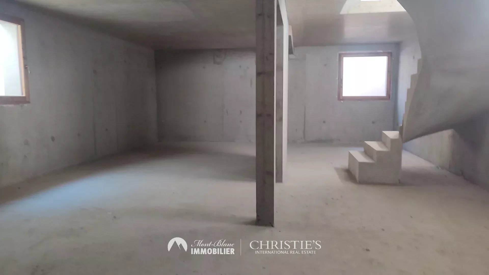 4 Bedroom Villa/Townhouse's Image 4