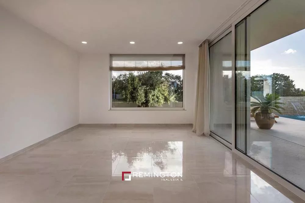 4 Bedroom Villa/Townhouse's Image 6