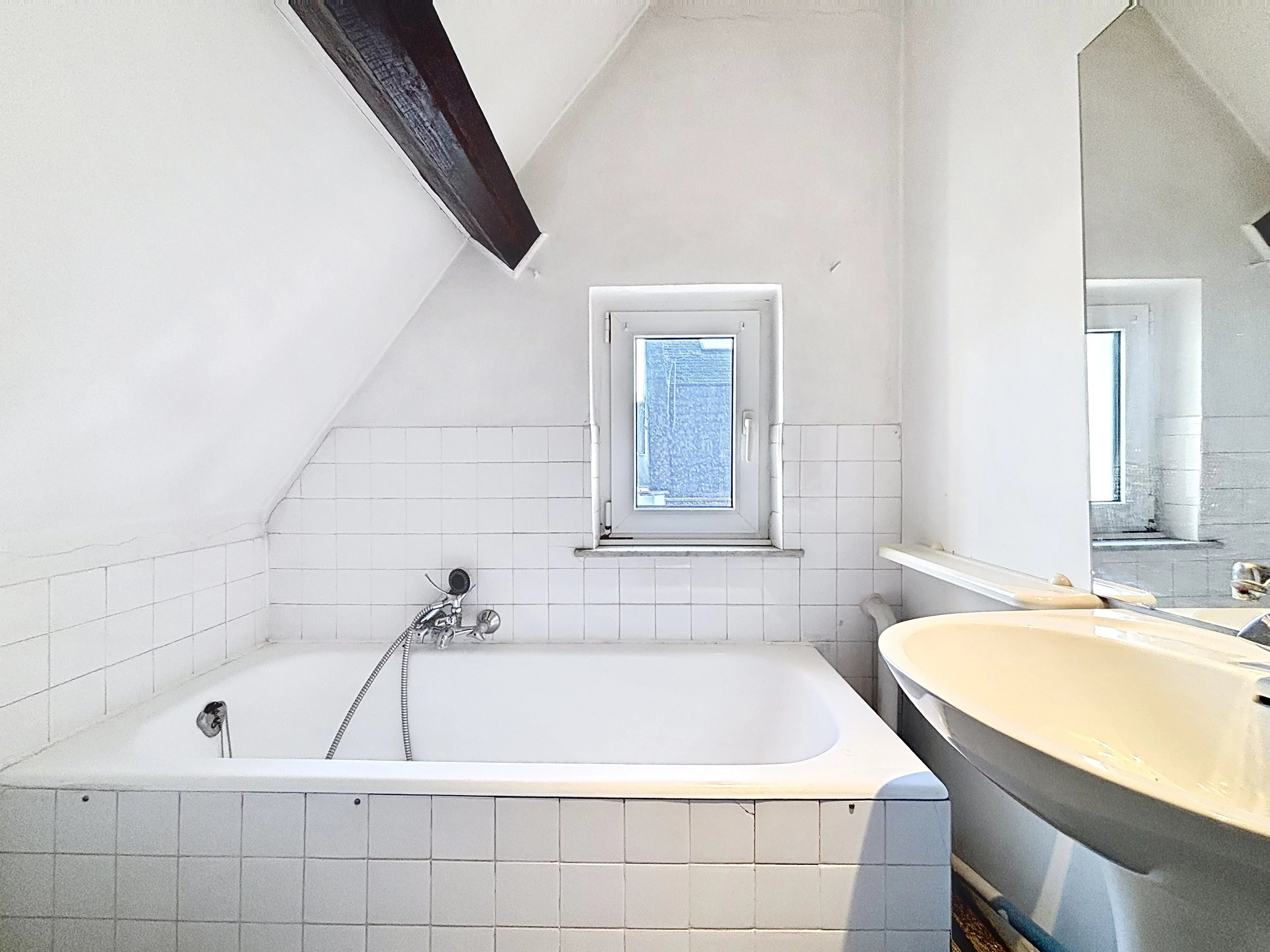 Uccle - Charming house to renovate with garden