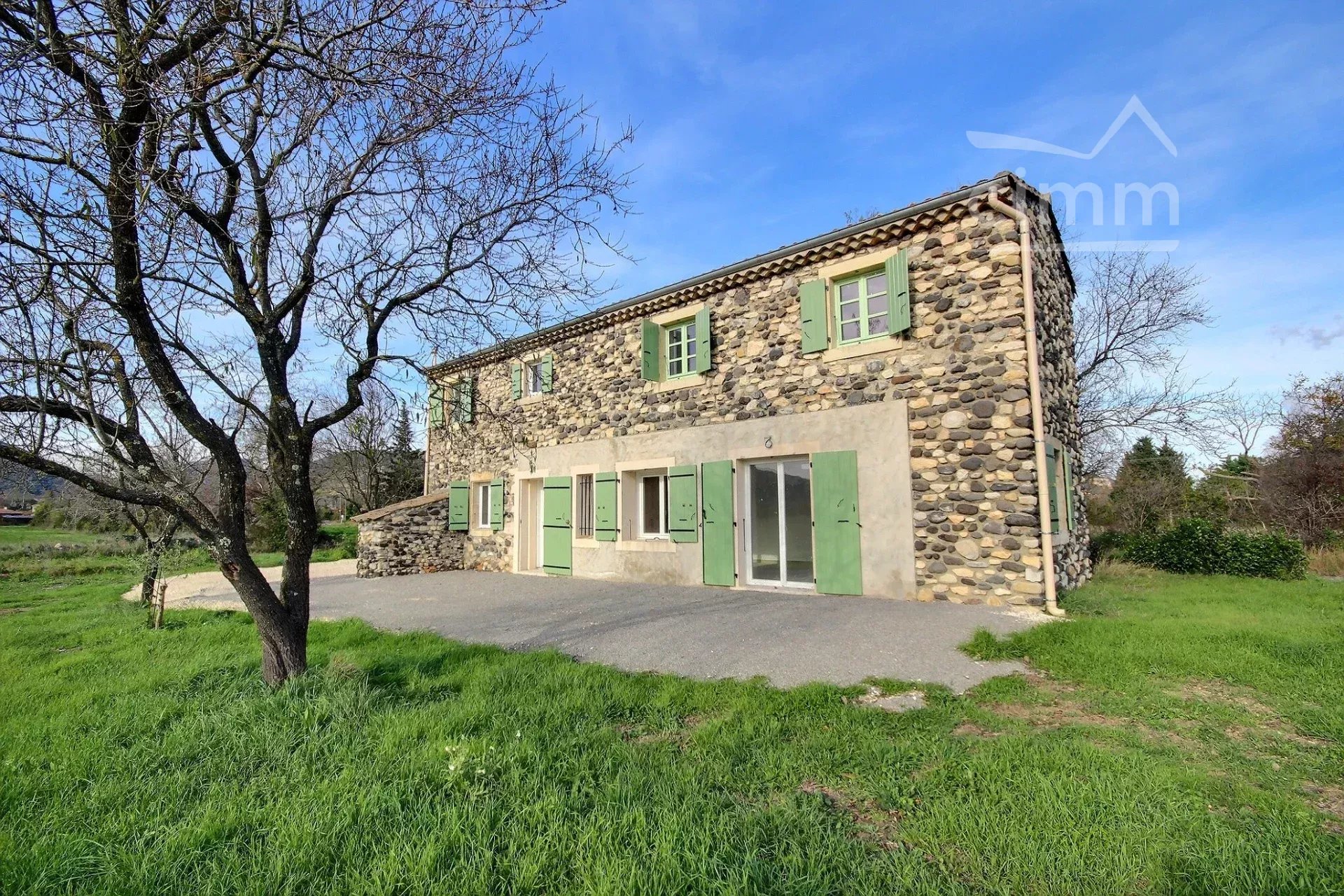 Agence immobilière de 