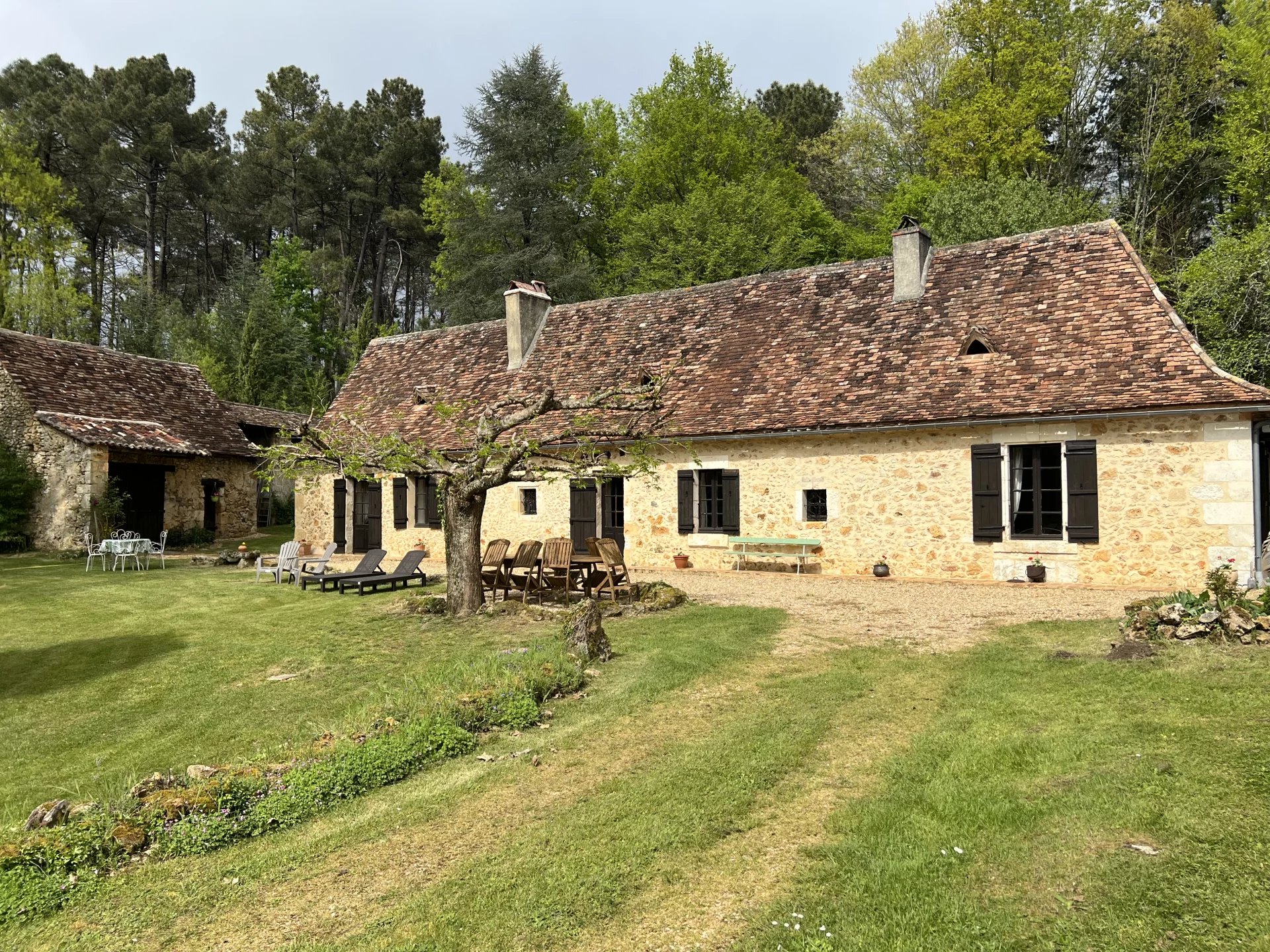 Stunning 16th Century large character home set in 29 acres of woodland