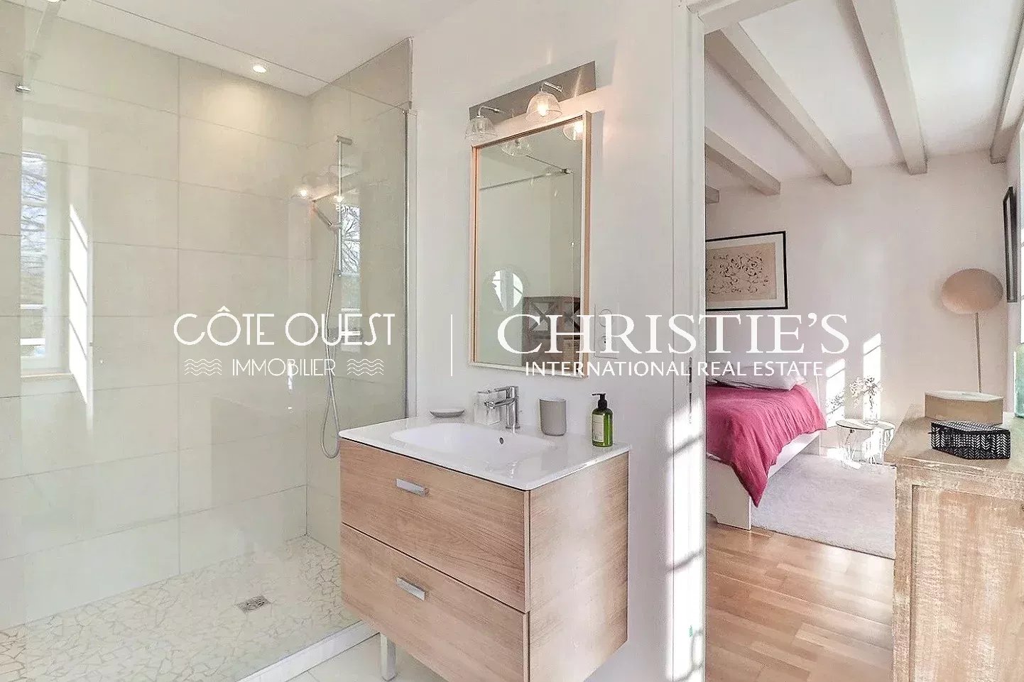 4 Bedroom Villa/Townhouse's Image 10