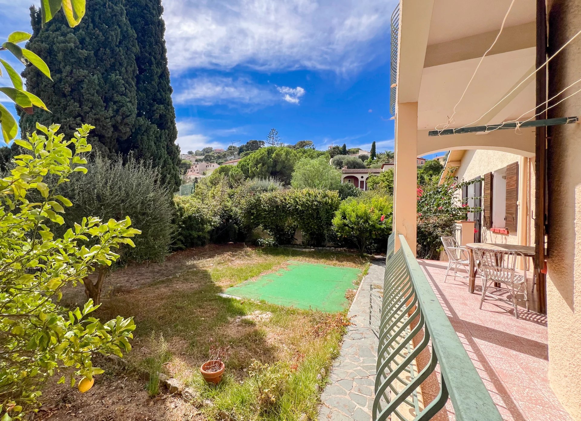 HOUSE - VILLEFRANCHE SUR MER - QUIET - GARDEN