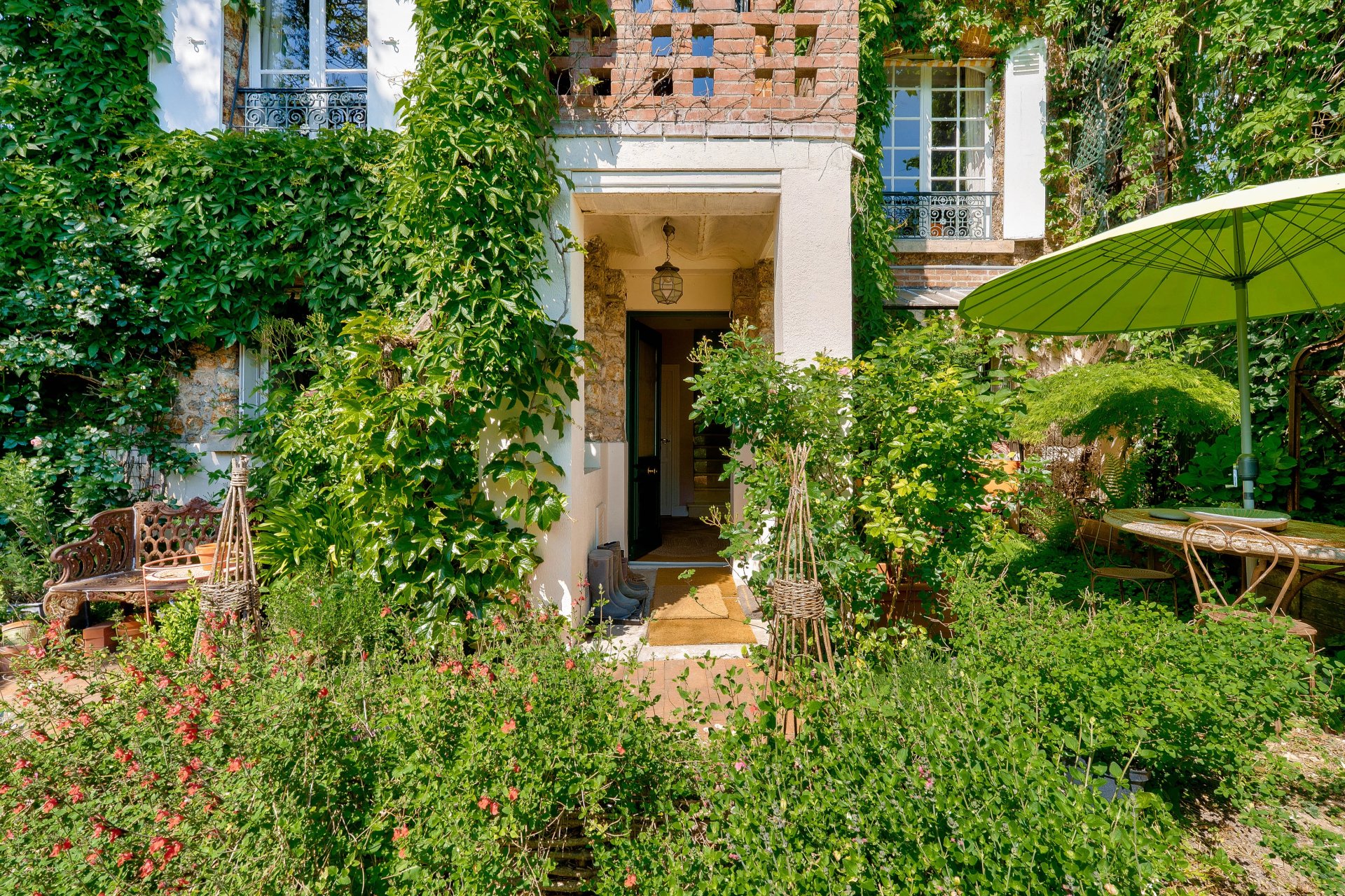 5 Bedroom Villa/Townhouse's Image 15