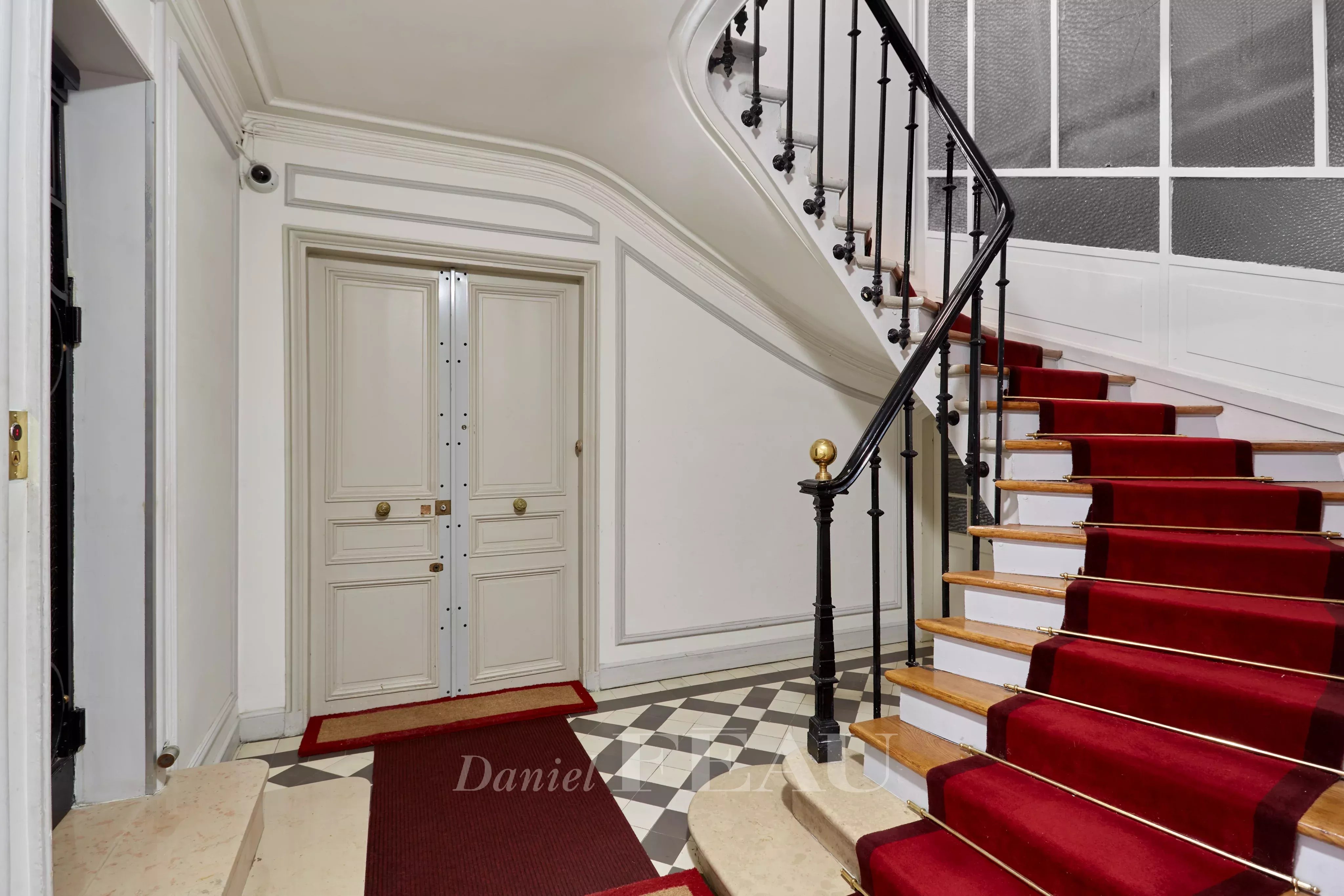 Sale Apartment Paris 16th
