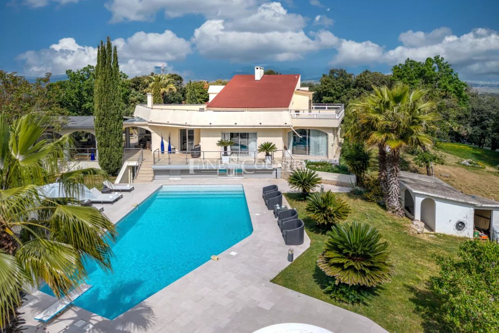 Villa for sale in Valbonne — Luxury 9-Bedroom Family Estate with Tennis & Helipad in Valbonne