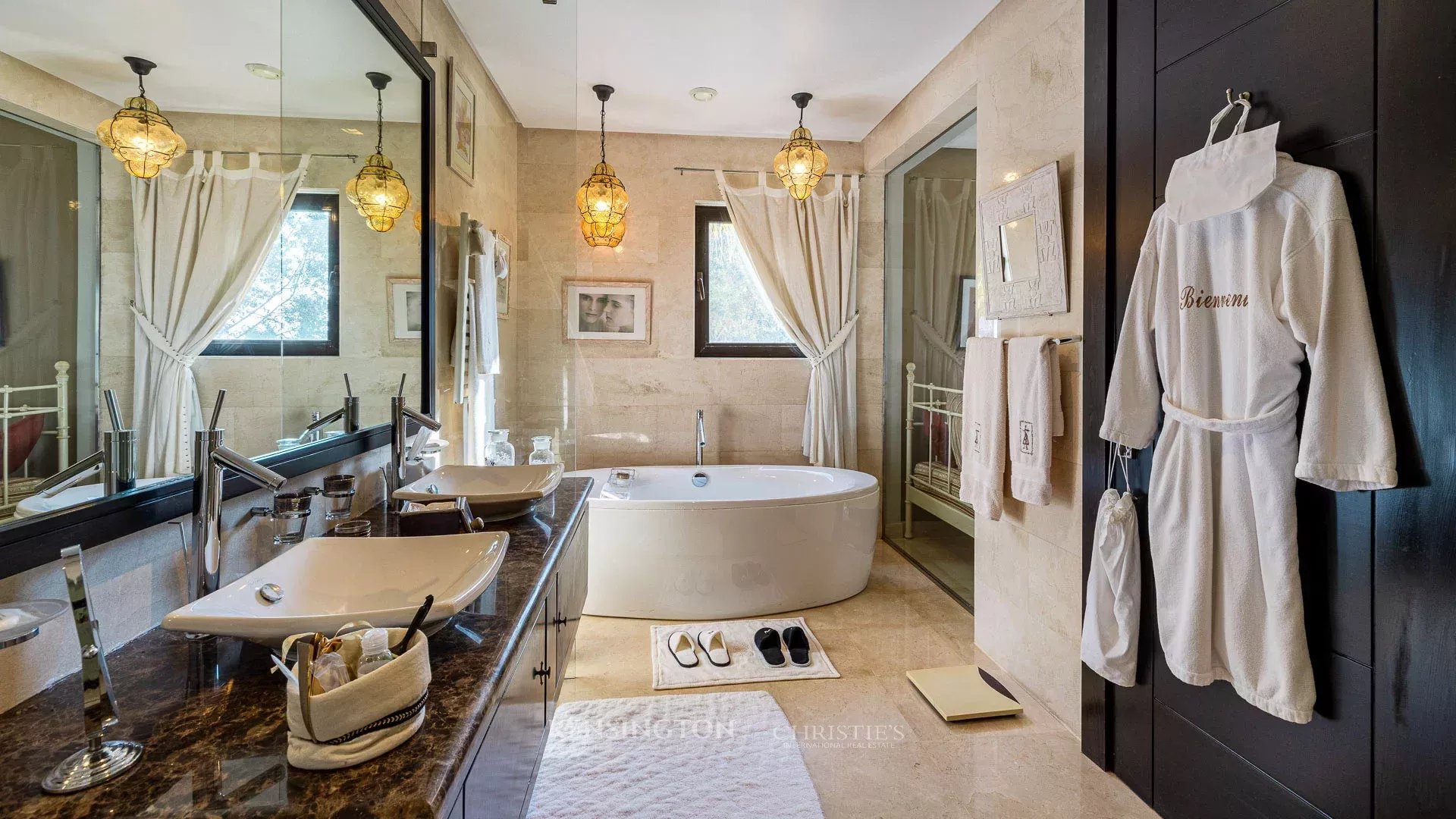 5 Bedroom Villa/Townhouse's Image 34