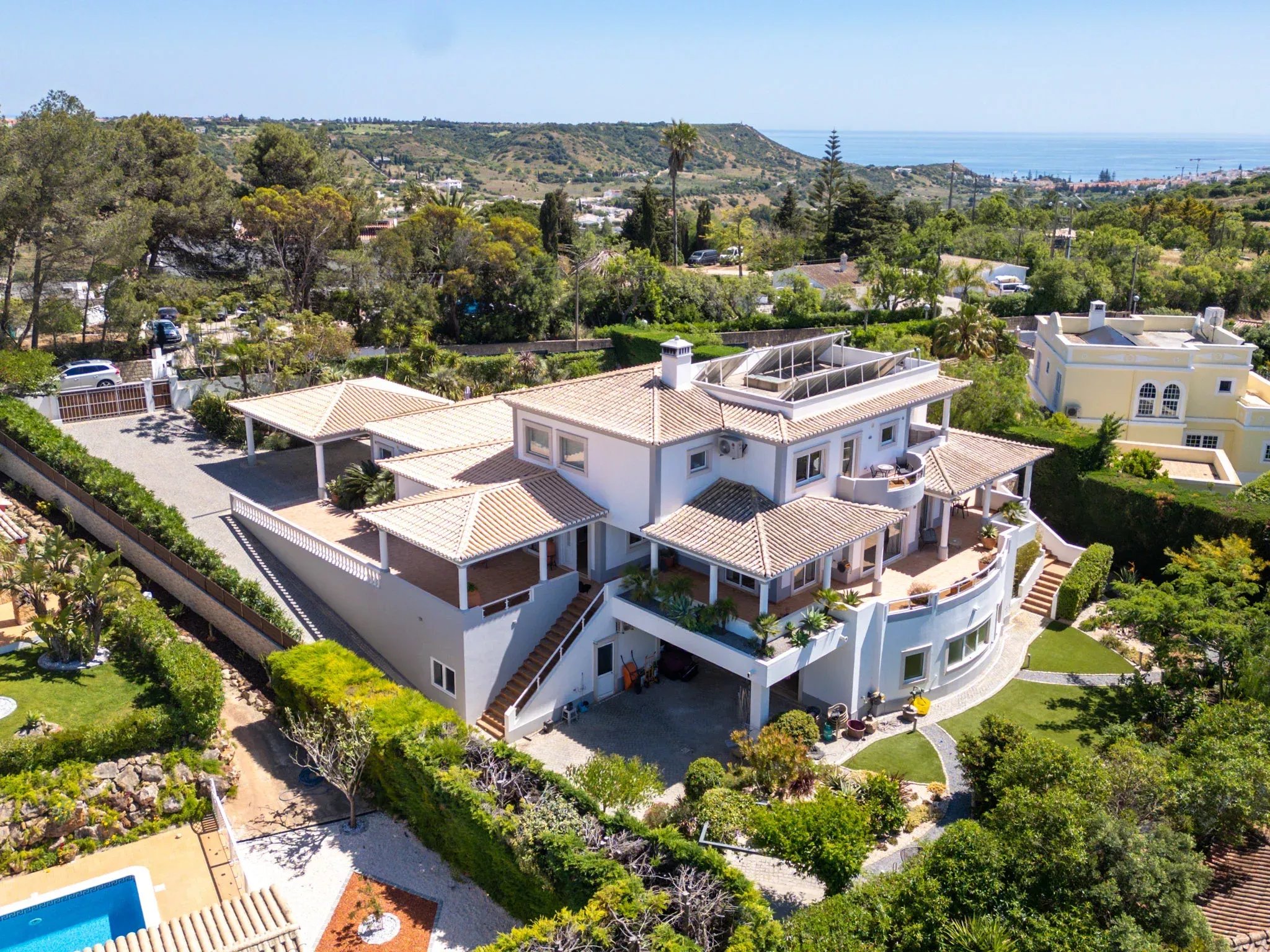 5-Bed American-Style Family Villa with Pool, Between Lagos and Praia da Luz 87053335 image 37