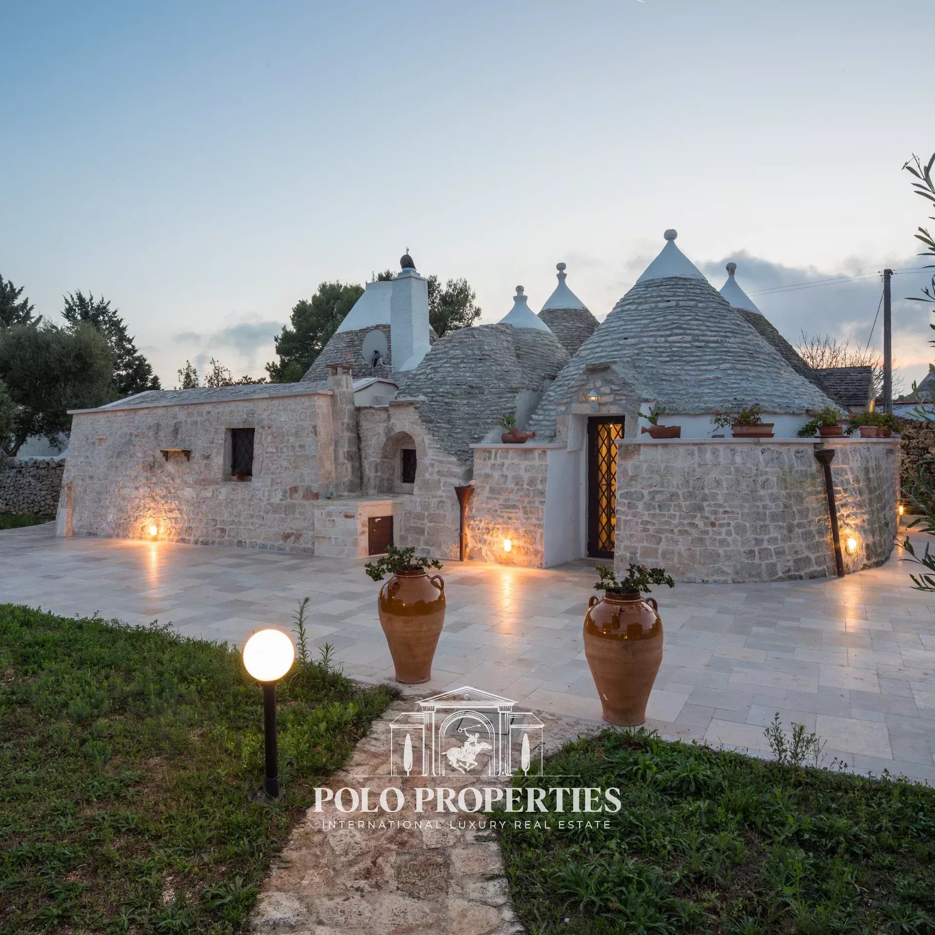 TRULLI AUTHENTIQUES