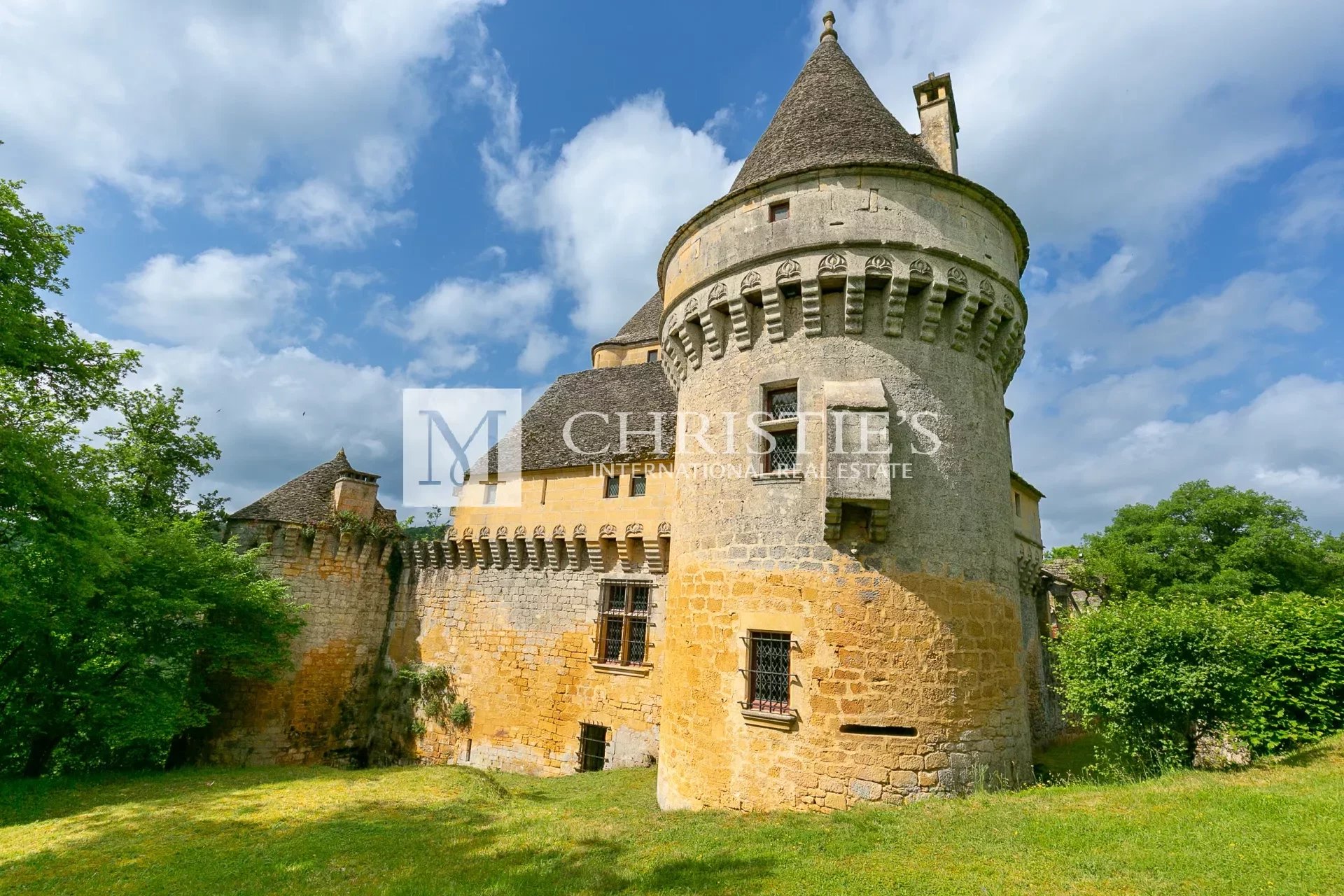 9 Bedroom Chateau's Image 32