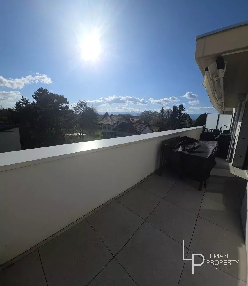 L'agence Leman property vous propose un  à la vente