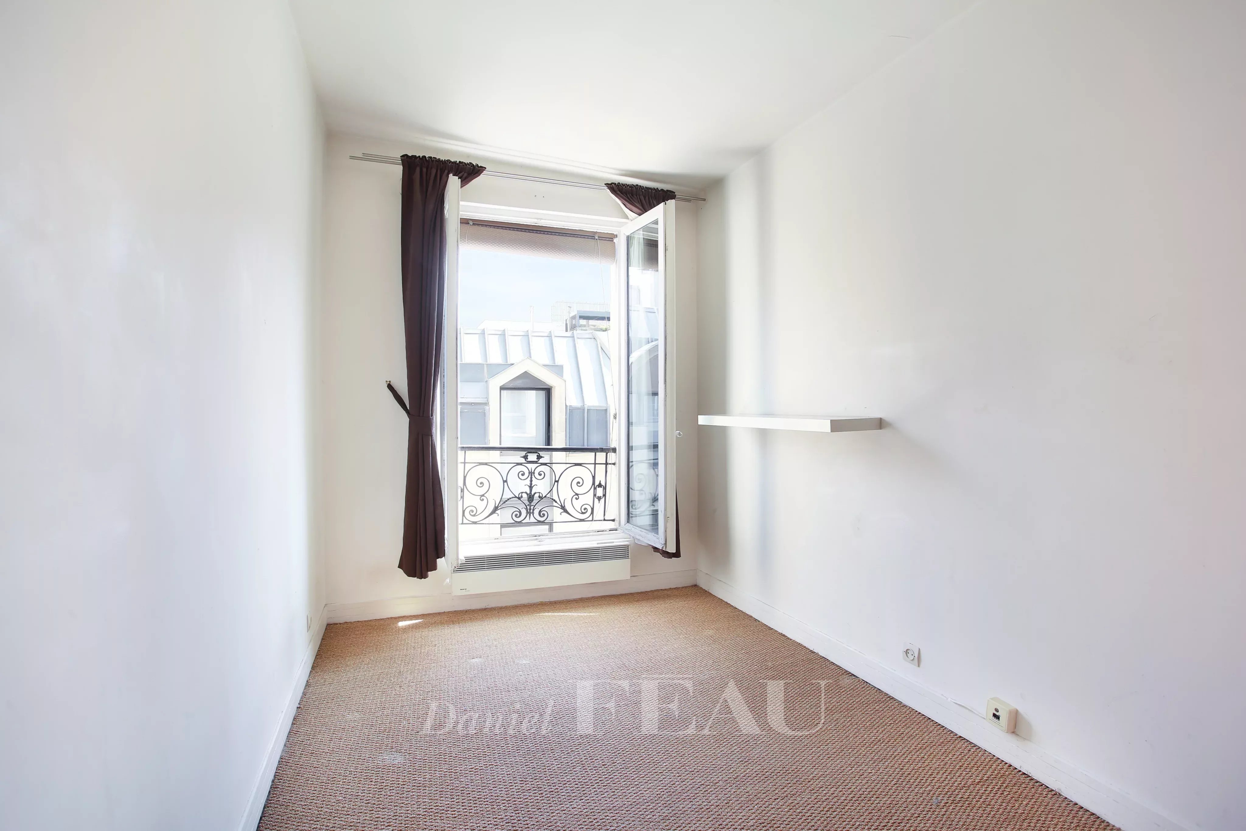 Sale Apartment Paris 7th