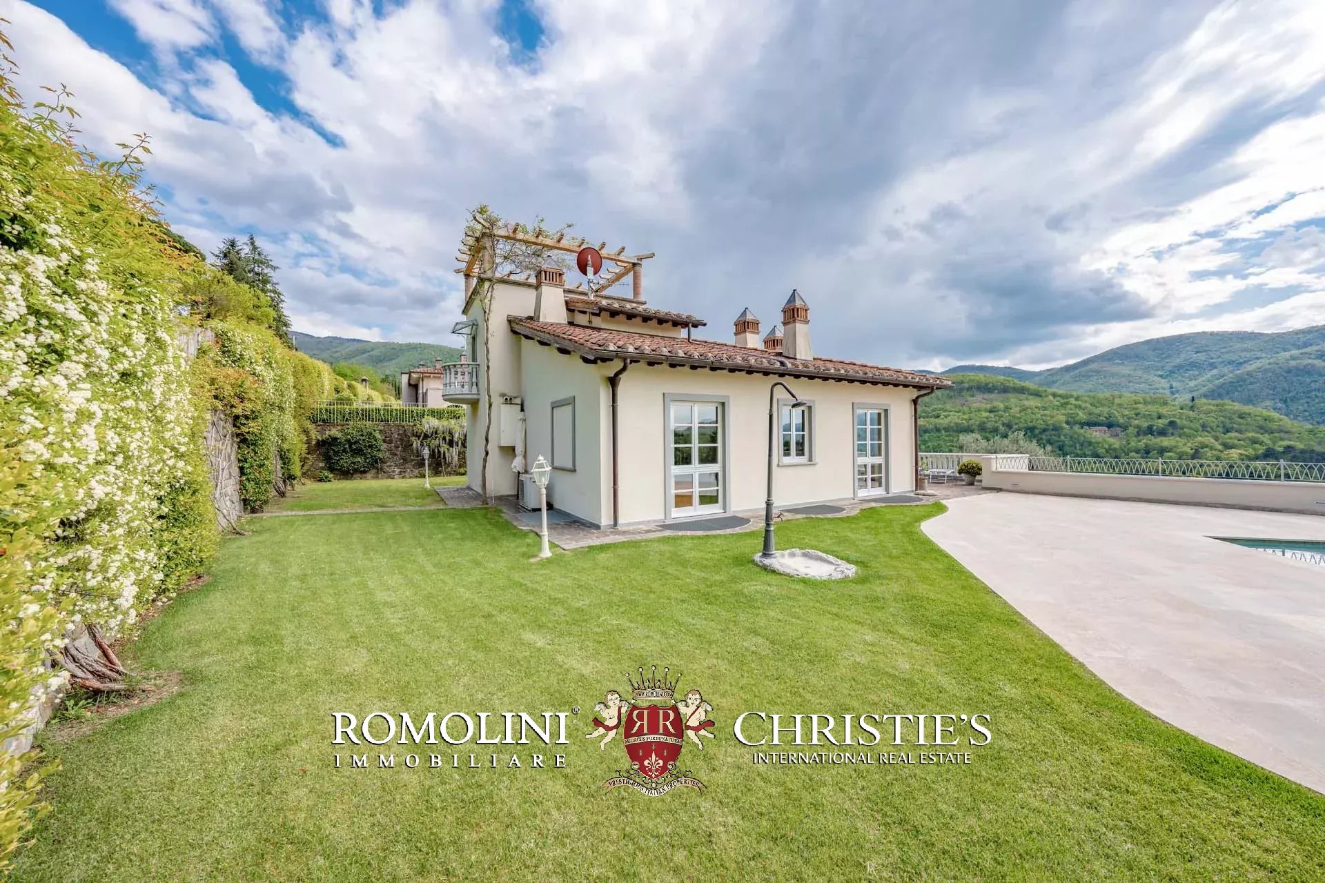 10 Bedroom Villa/Townhouse's Image 154