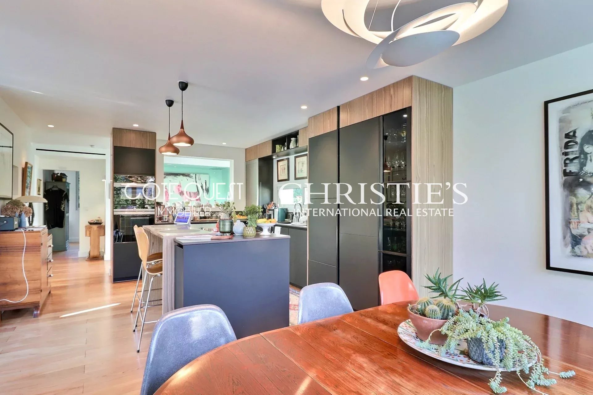 5 Bedroom Villa/Townhouse's Image 3