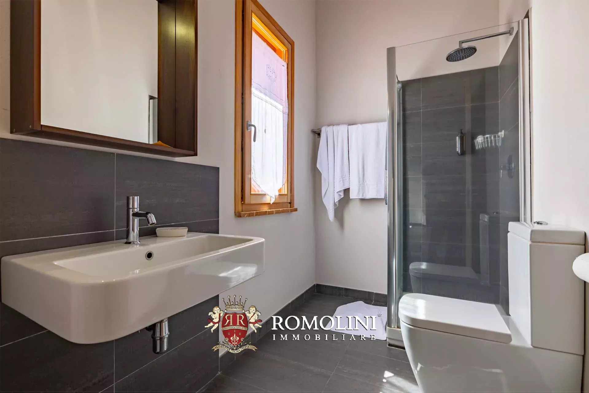 LUXUSANLAGE MIT 19 WOHNUNGEN IN DER TOSKANA, VAL D'ORCIA
