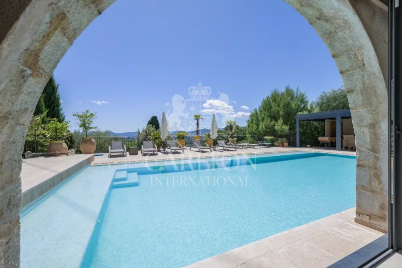 Mougins