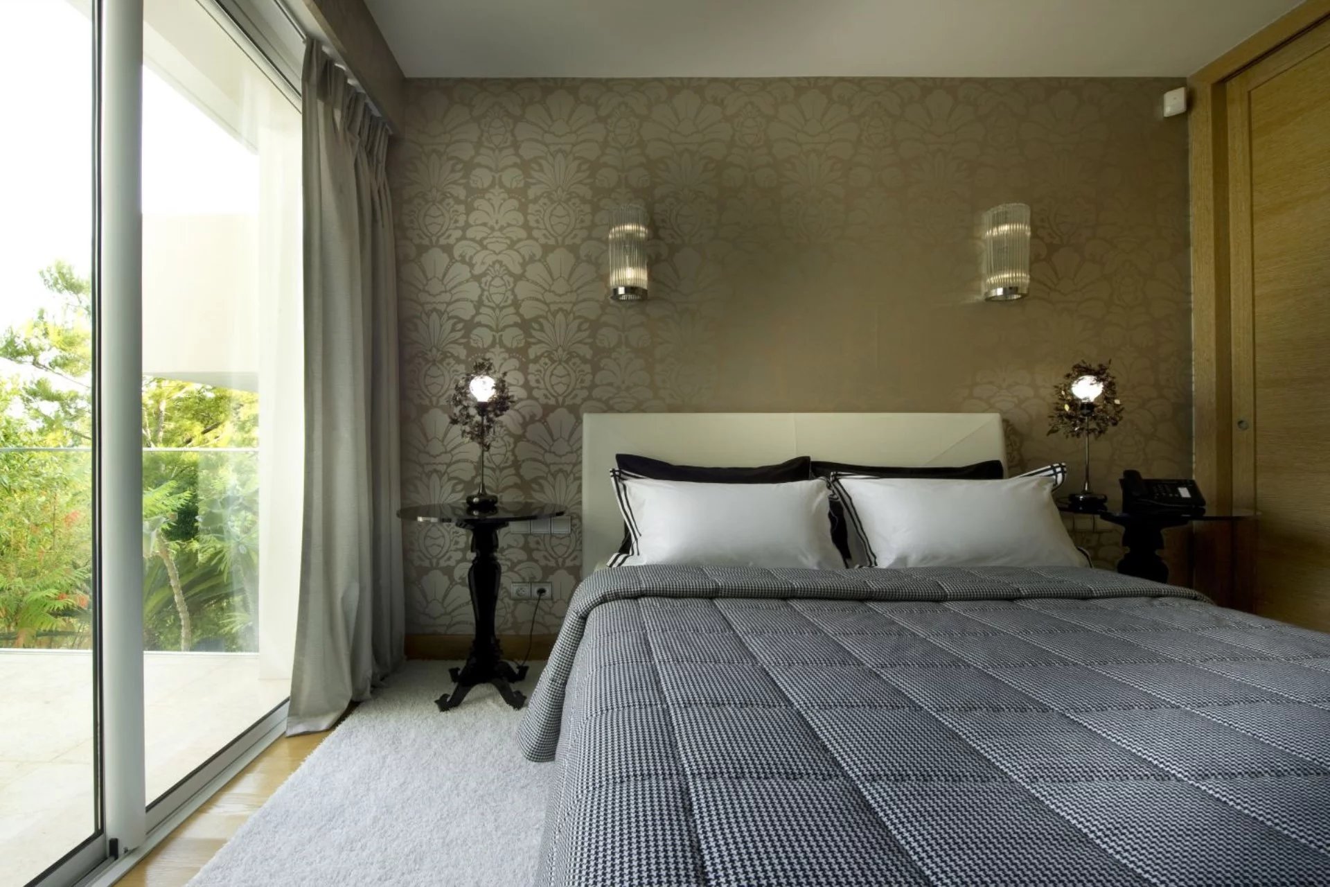 Luxury, modern 7-bedroom villa with hotel service