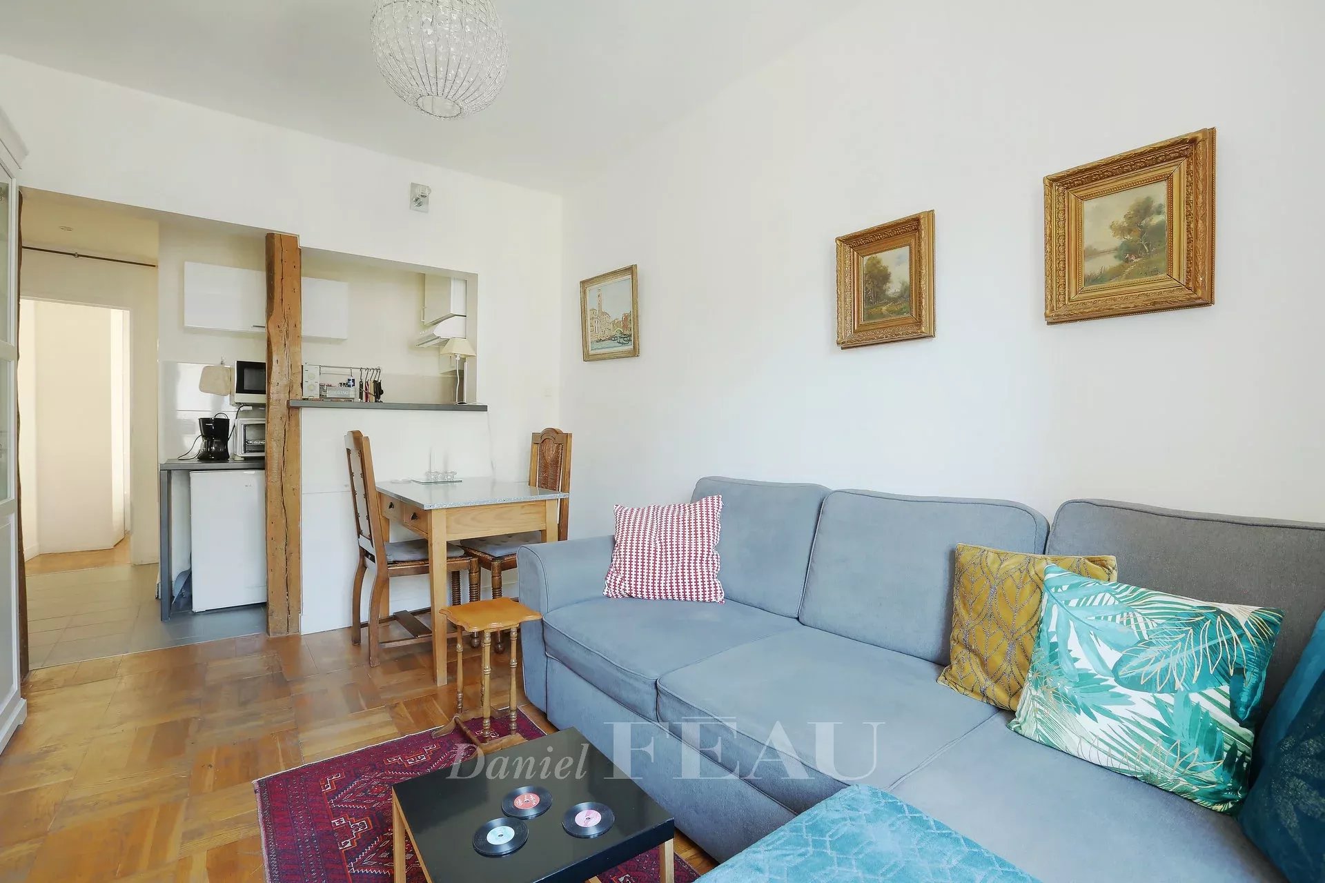 Living-room Wooden floor