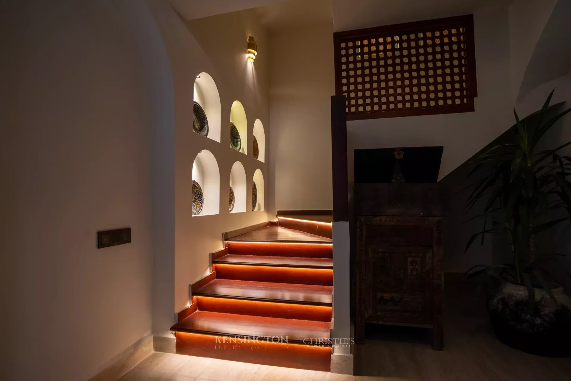8 Bedroom Villa/Townhouse's Image 11