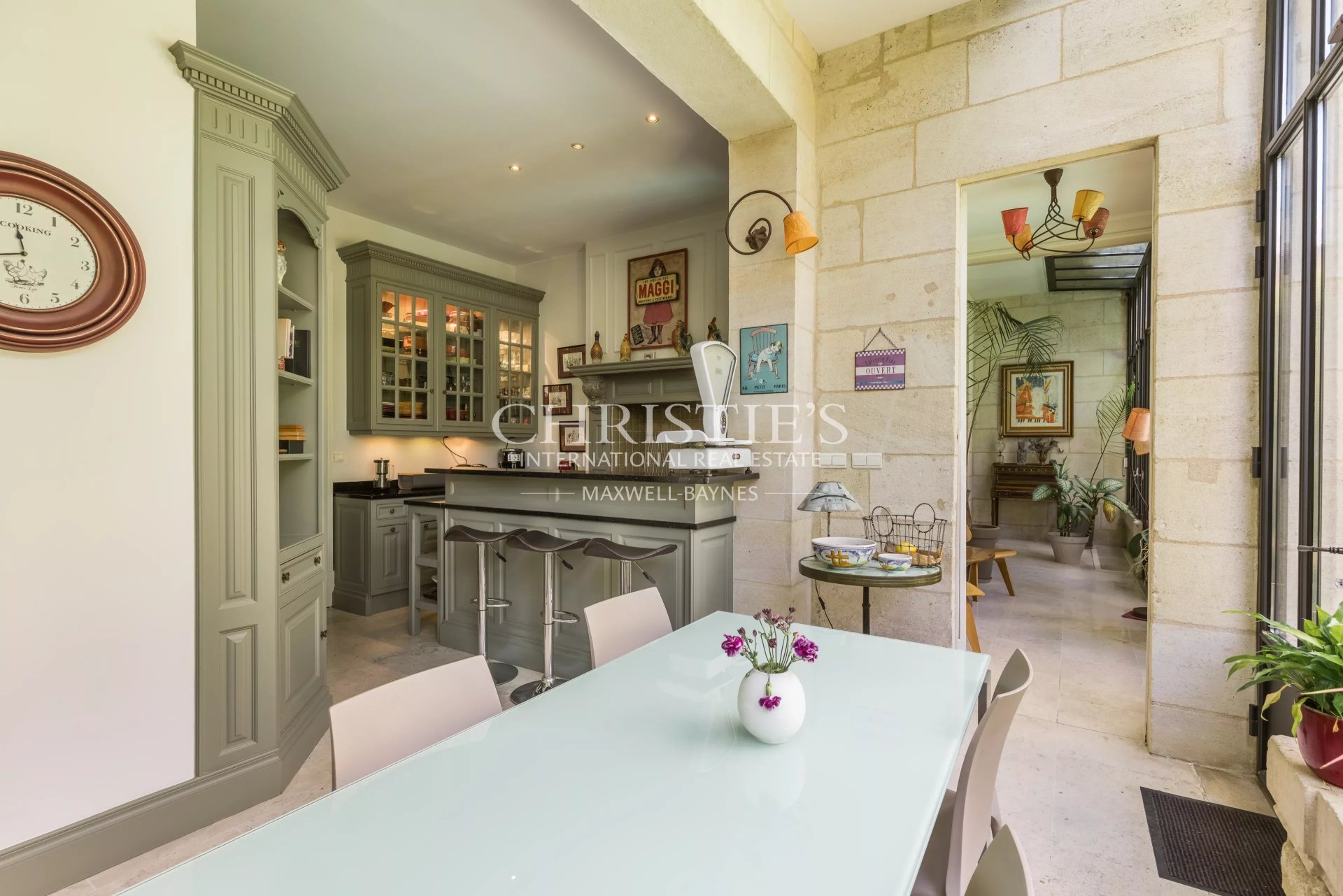 7 Bedroom Villa/Townhouse's Image 6