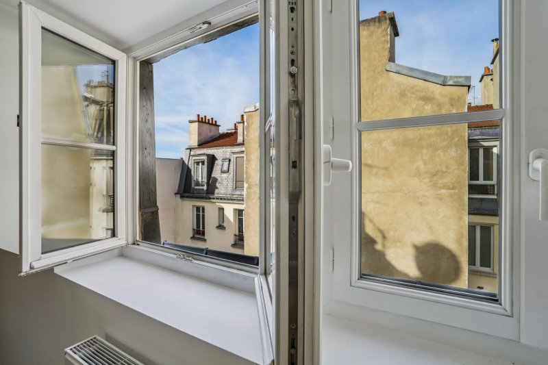 For Sale Apartment | Paris 10ème - picture 2