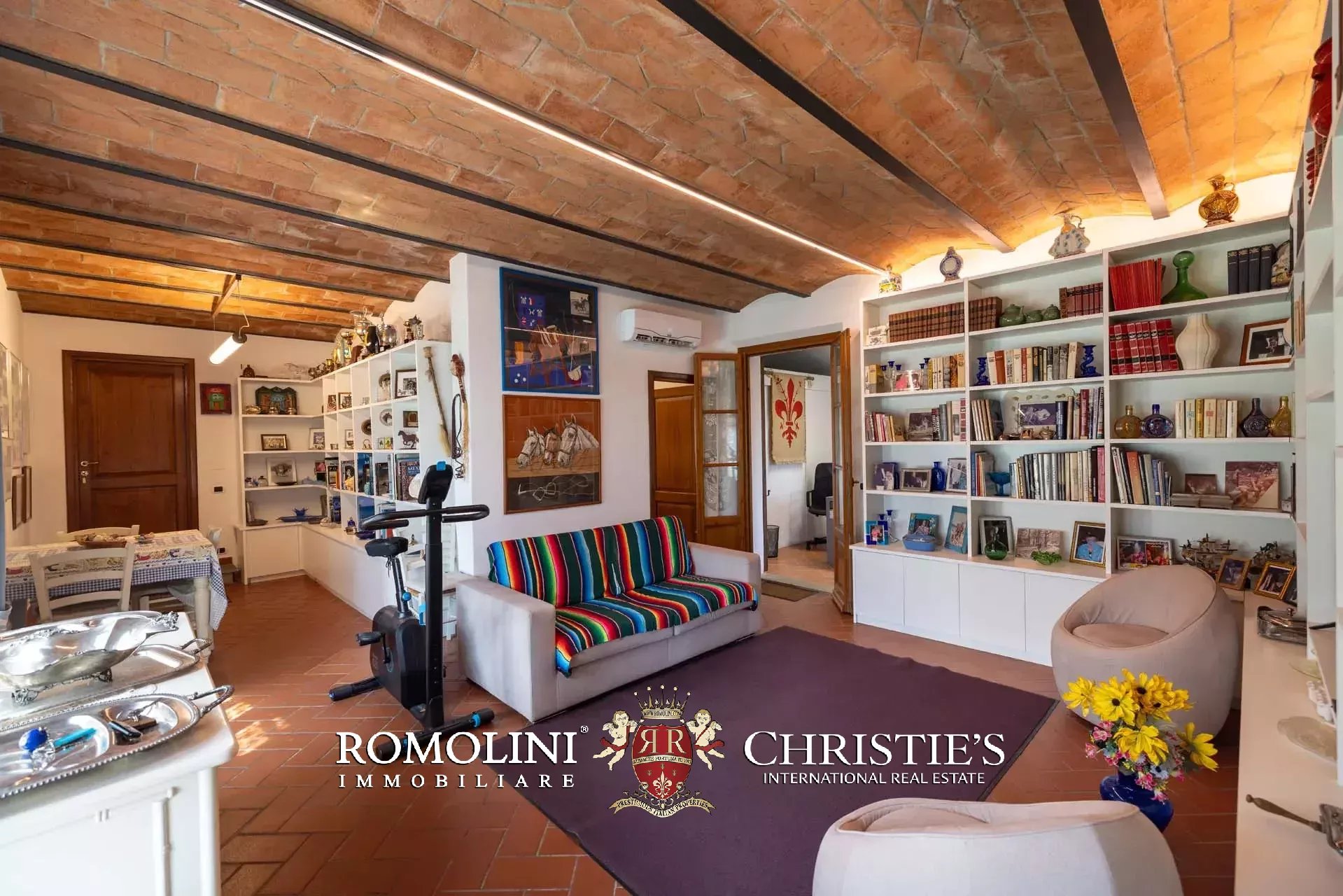 19 Bedroom Villa/Townhouse's Image 77