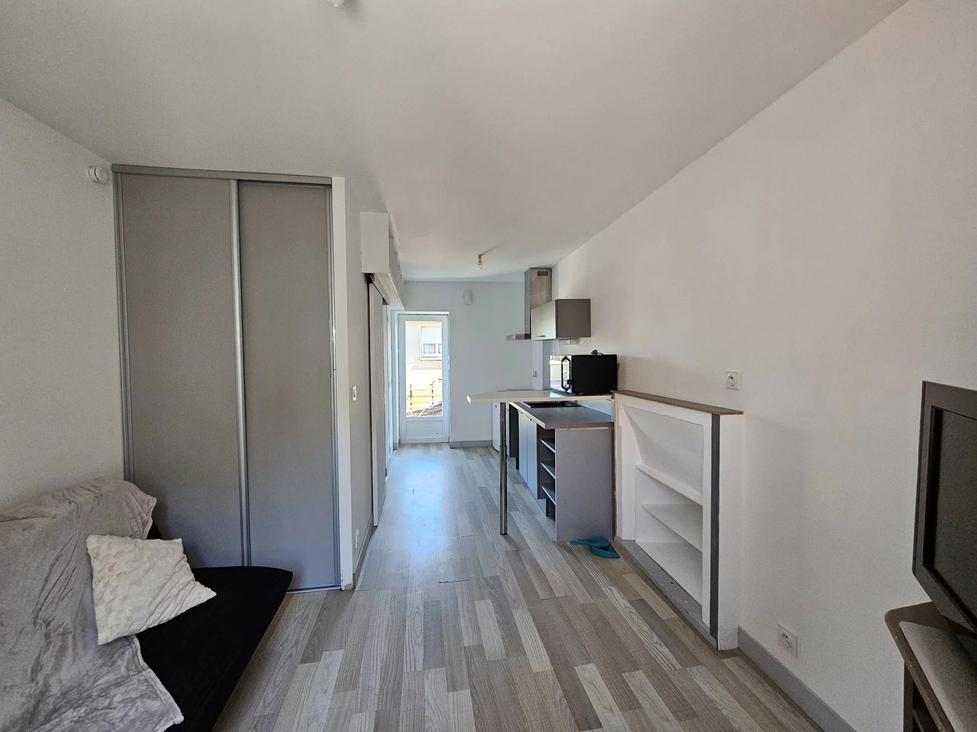 Studio meublé centre-ville - Photo 2