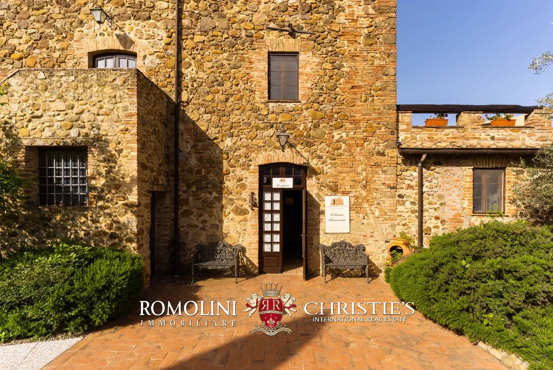 13 Bedroom Villa/Townhouse's Image 28