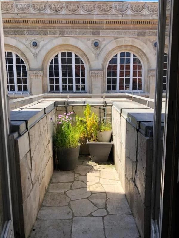 PARIS 75005 - QUARTIER DU PANTHEON - DUPLEX DE 131 M2 AU SOL - 98,5 CARREZ - DERNIER ETAGE - 3 CHAMBRES + 1 E