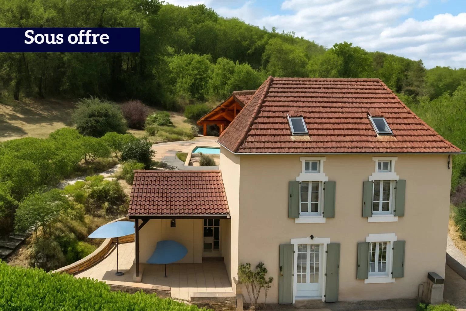 Jolie maison avec piscine et maison d'invités sur plus de 4000 m² de terrain, en Bouriane
