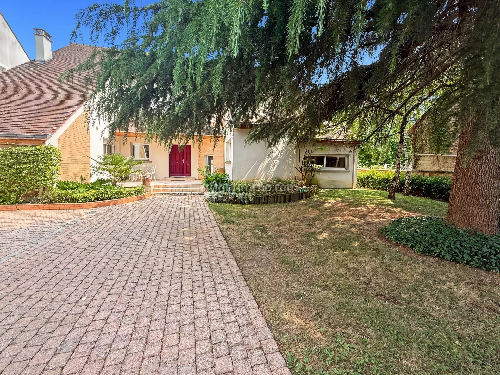 MAISON D'ARCHITECTE 261M²