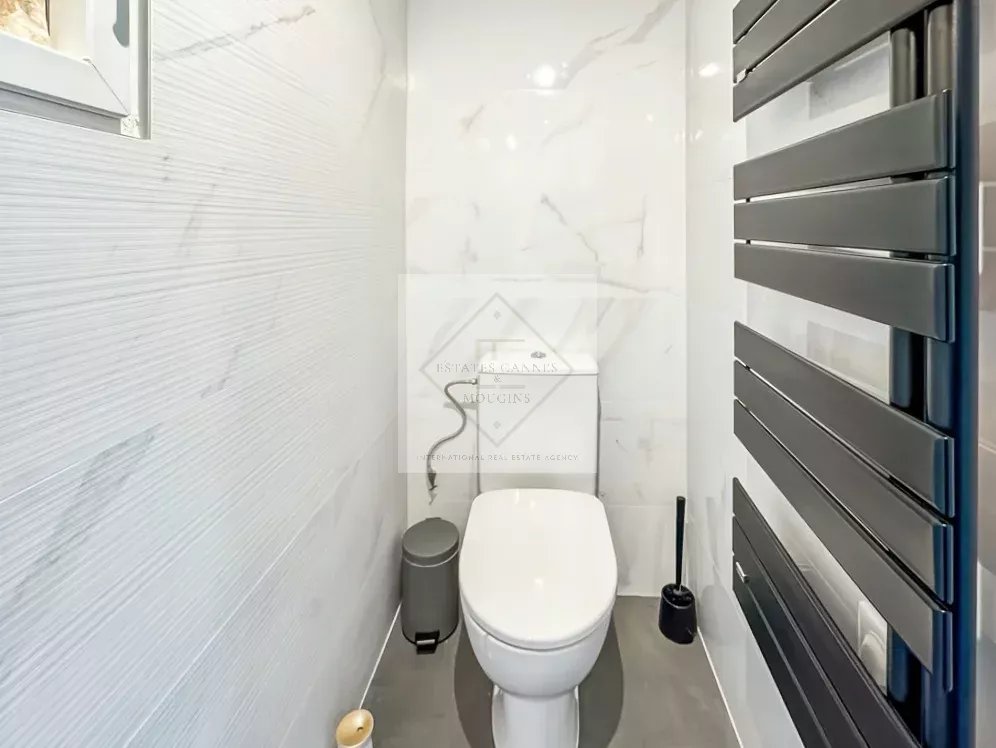 MAGNIFIQUE MAISON MITOYENNE AVEC VUE MER & COLLINES – 4 CHAMBRES – DOUBLE GARAGE – PISCINE — photo 26