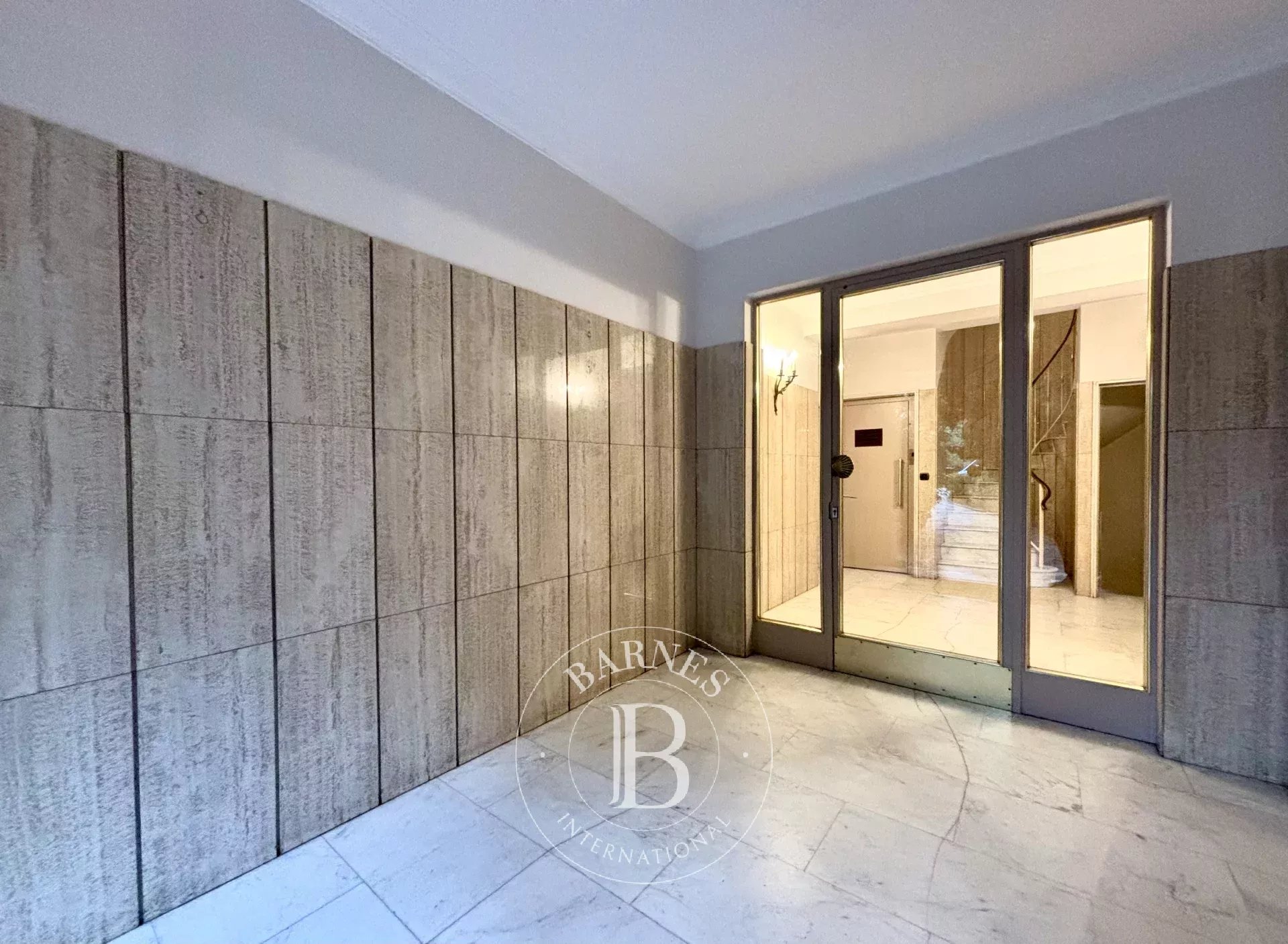 Ixelles- Penthouse 149m2 3 bedrooms- terrace-Parking