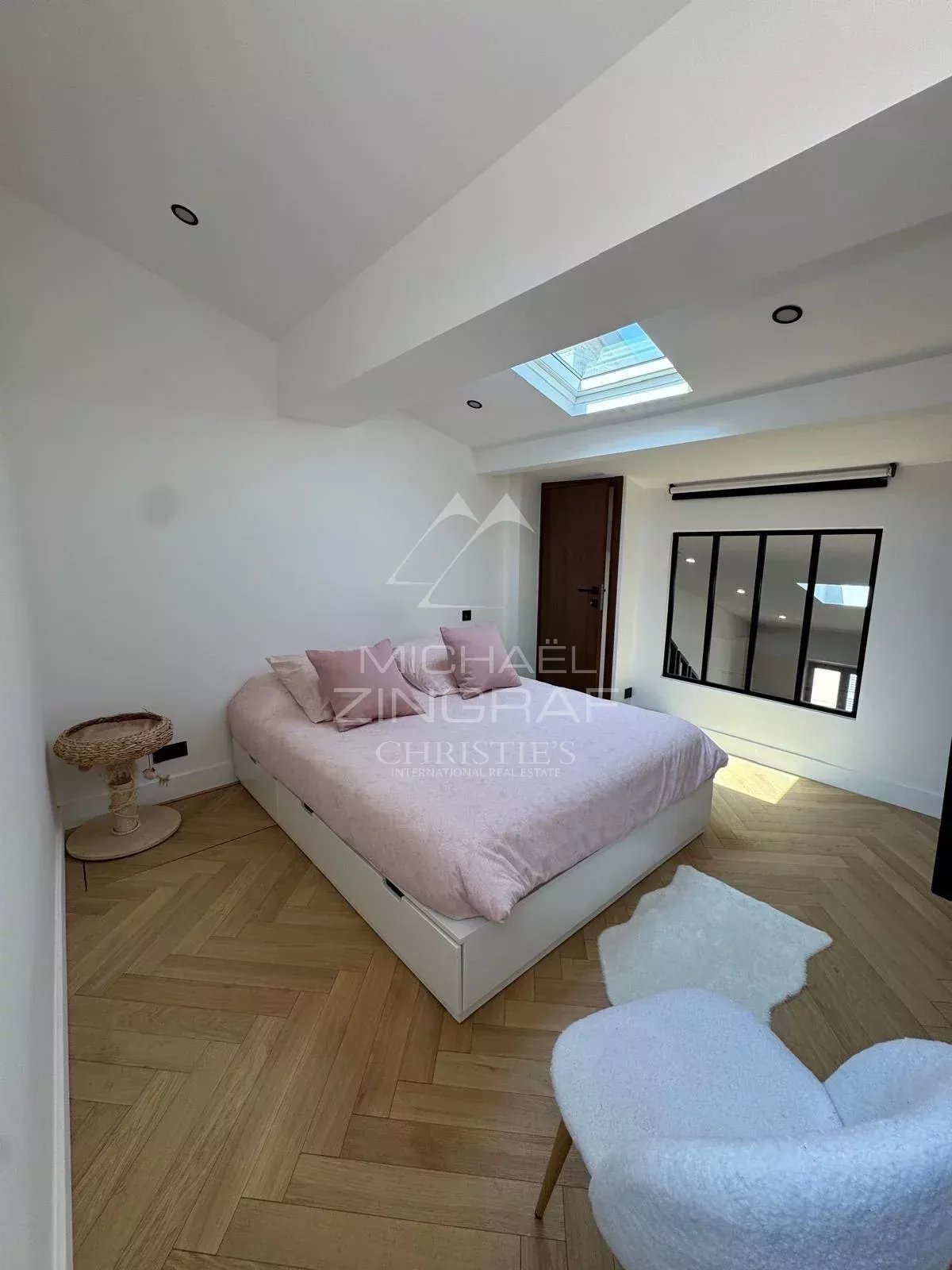 2 Bedroom Apartment/Flat's Image 13