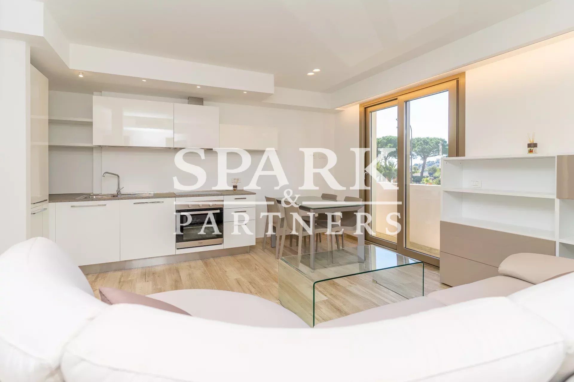 Roquebrune-Cap-Martin - Résidence front de mer - 3 Pièces rénové