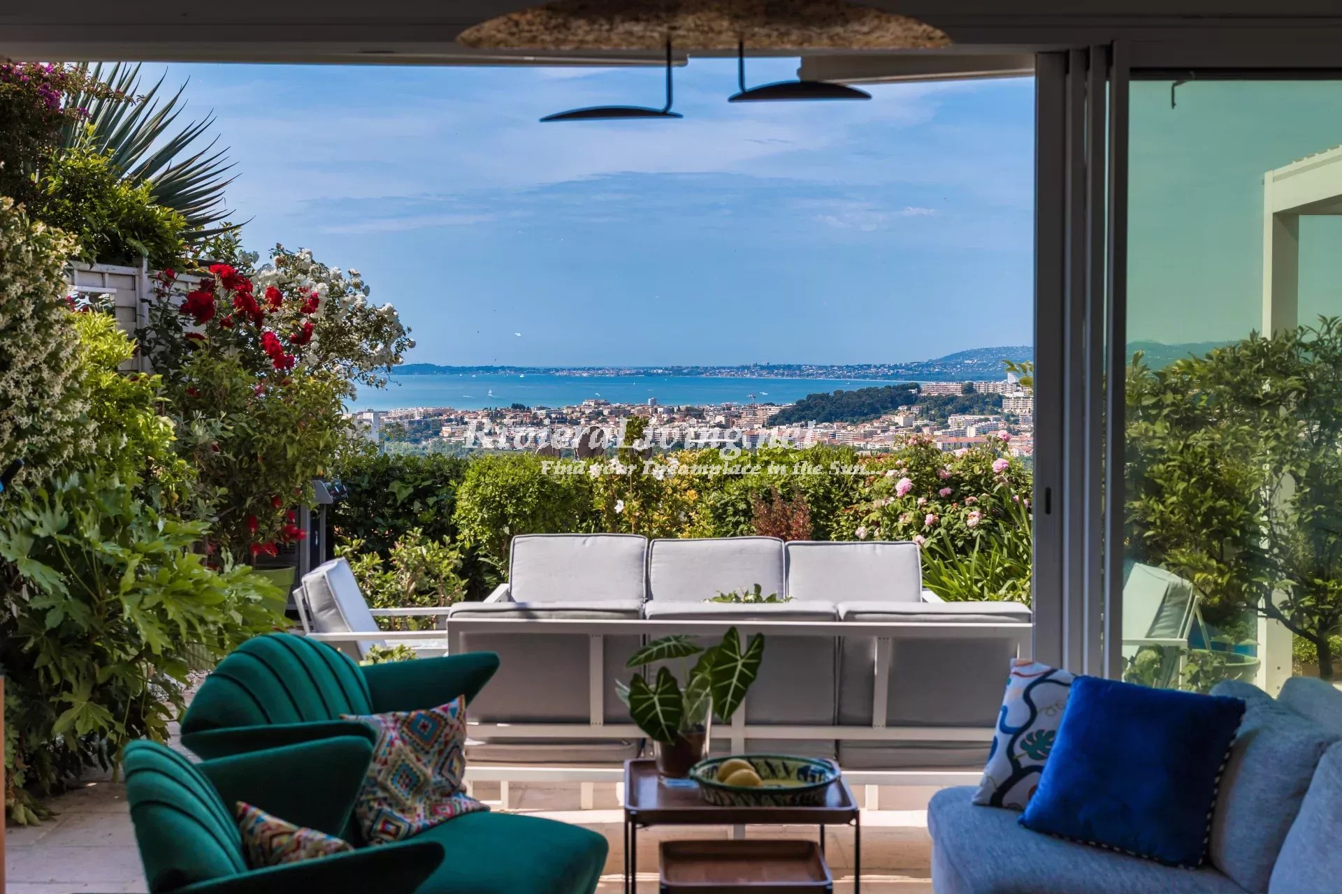 NICE CORNICHE FLEURIE --- SUPERBE VILLA VUE MER