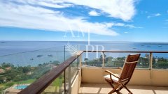 Luxurious 3-room apartment - Panoramic sea view - Cannes — photo 2 of 7