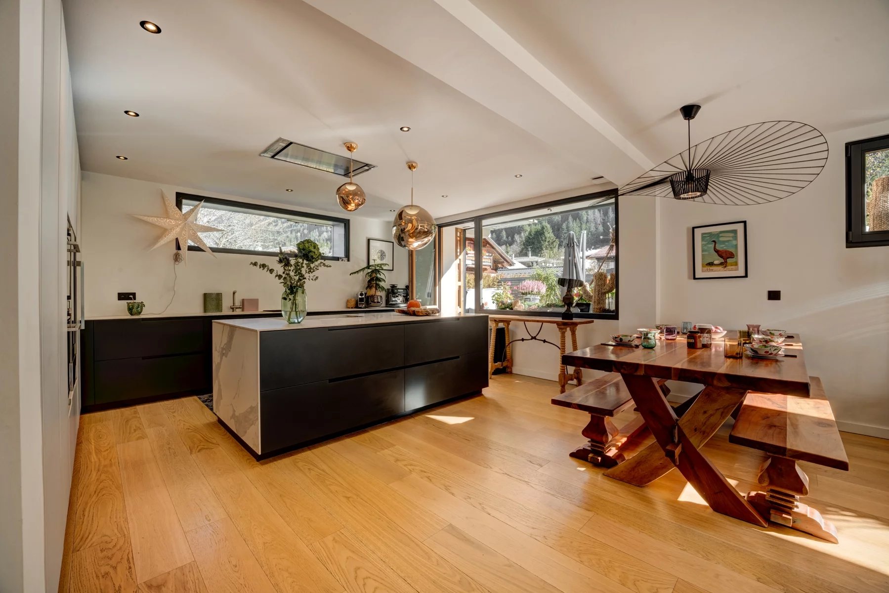 Photo of CHAMONIX - A beautifully renovated 4-bedroom apartment in the centre of Chamonix