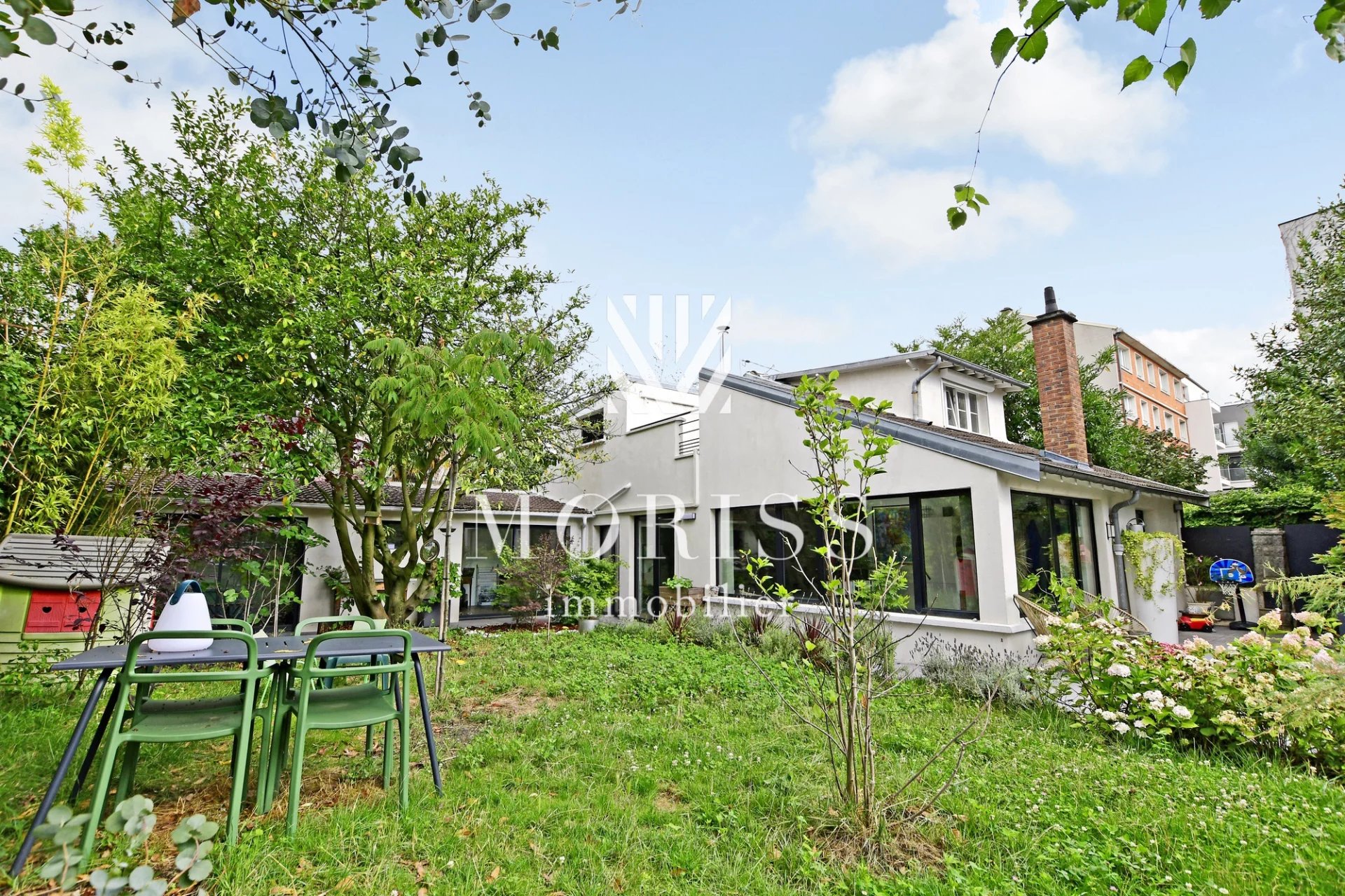 Maison avec dépendance 6 pièces 135m2 jardin 178m2 - Image Array