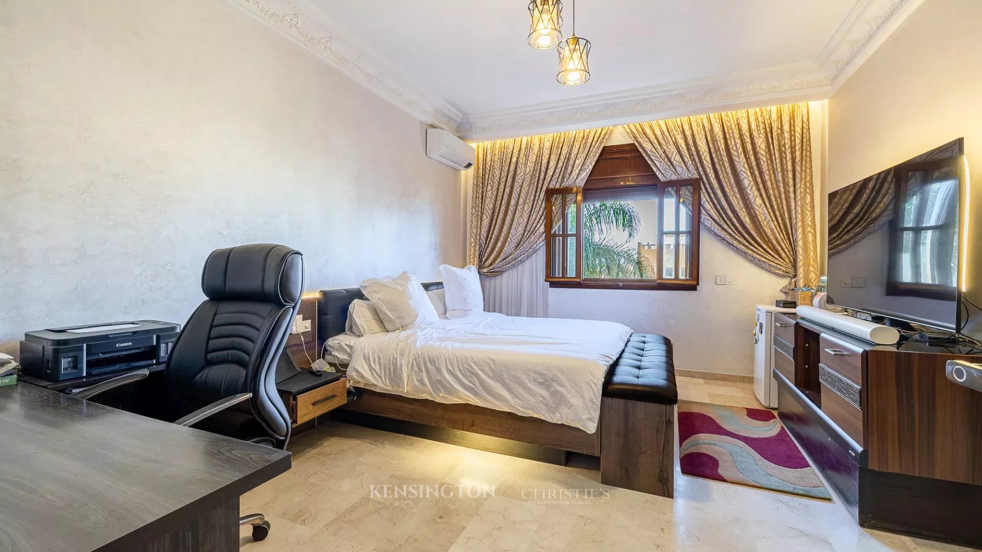 6 Bedroom Villa/Townhouse's Image 17