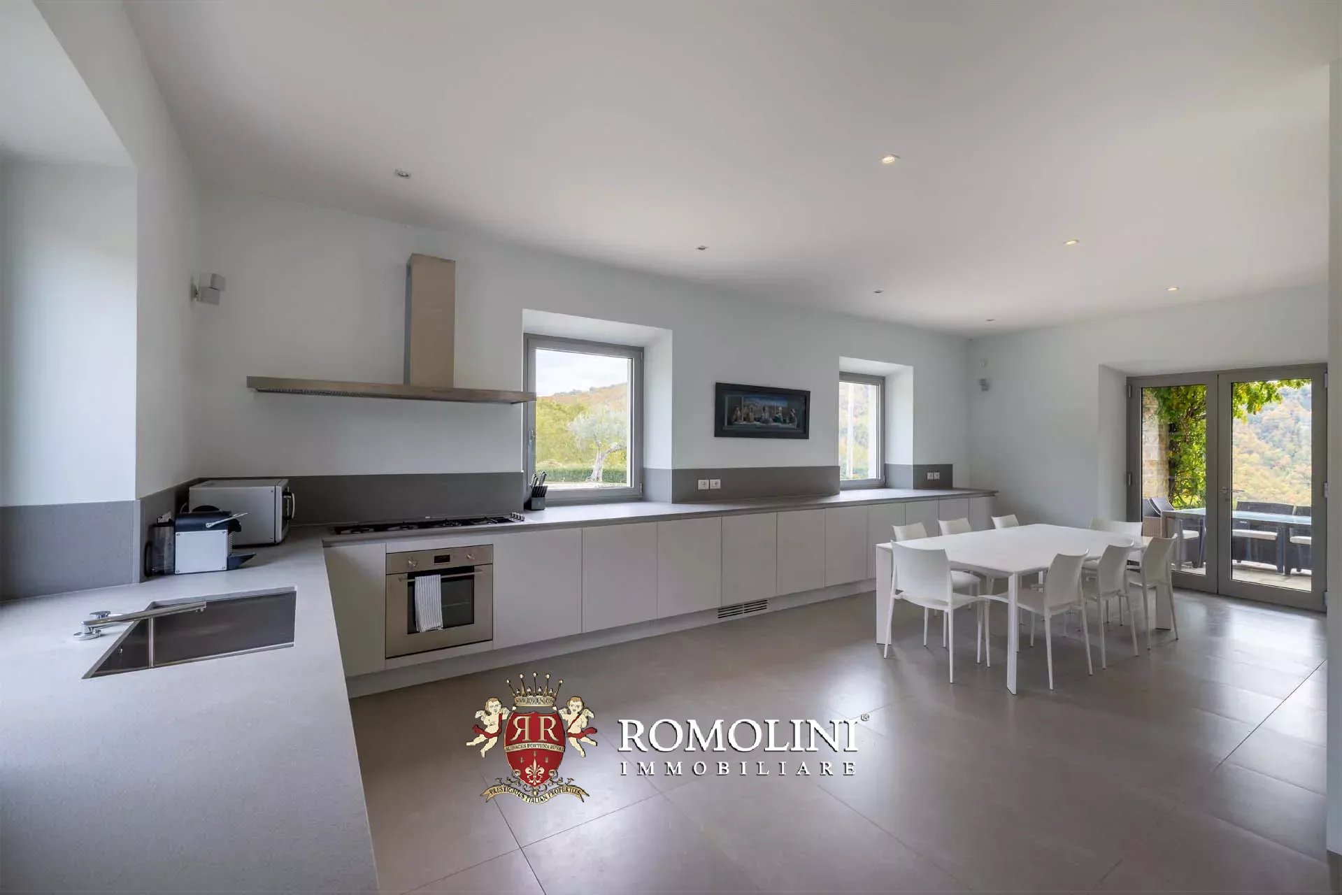 7 Bedroom Villa/Townhouse's Image 101