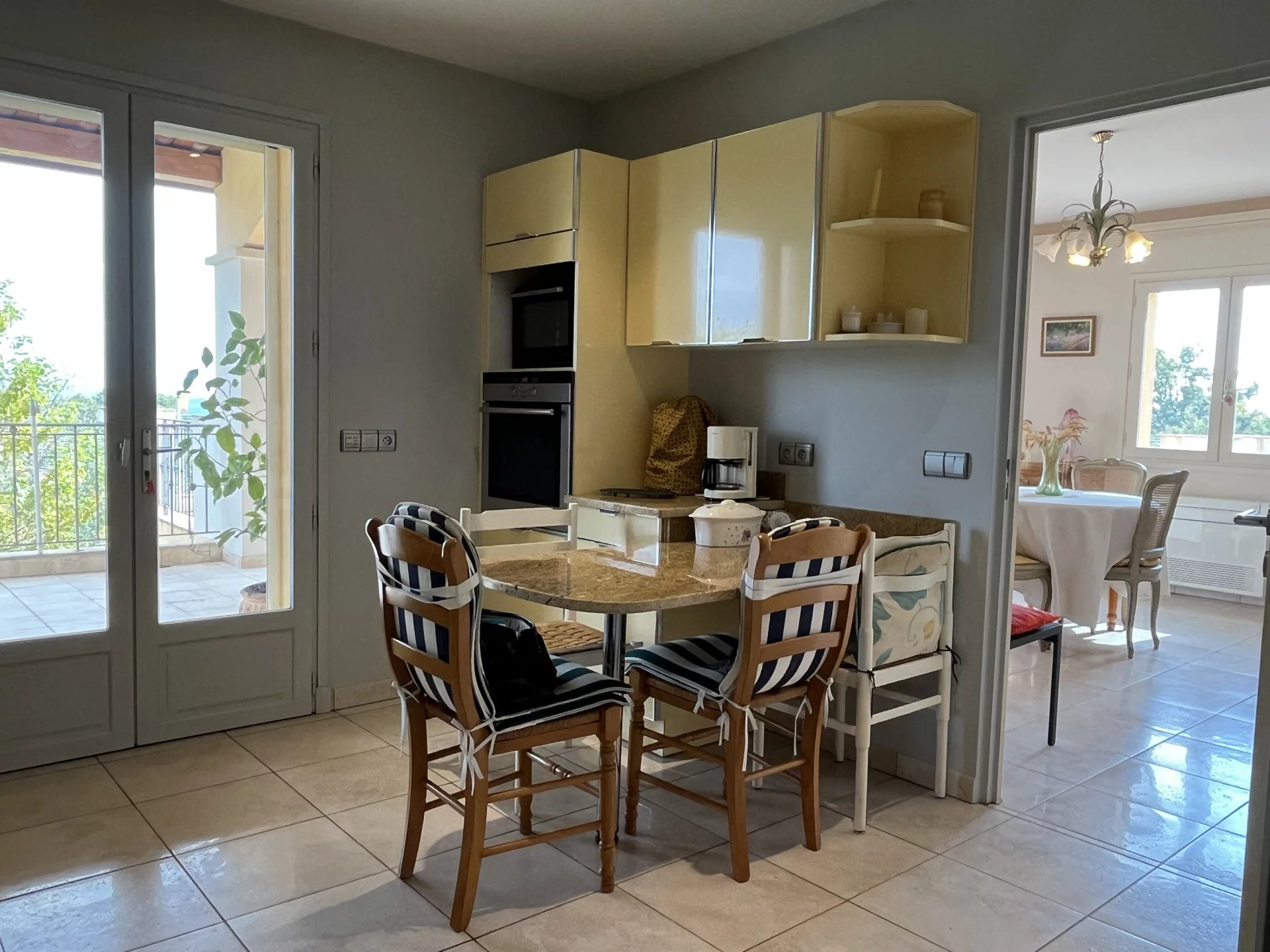 Villa with nice view and independent studio - Seillans