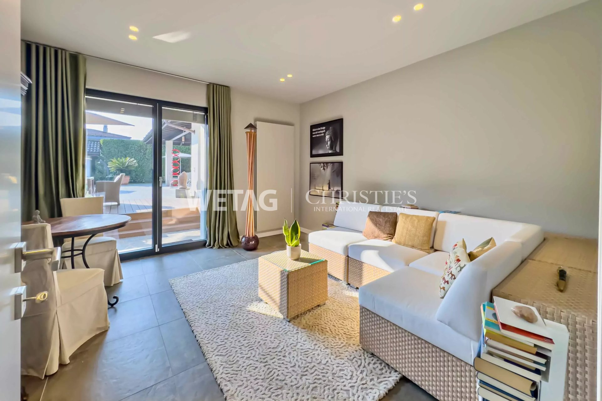 4 Bedroom Villa/Townhouse's Image 5