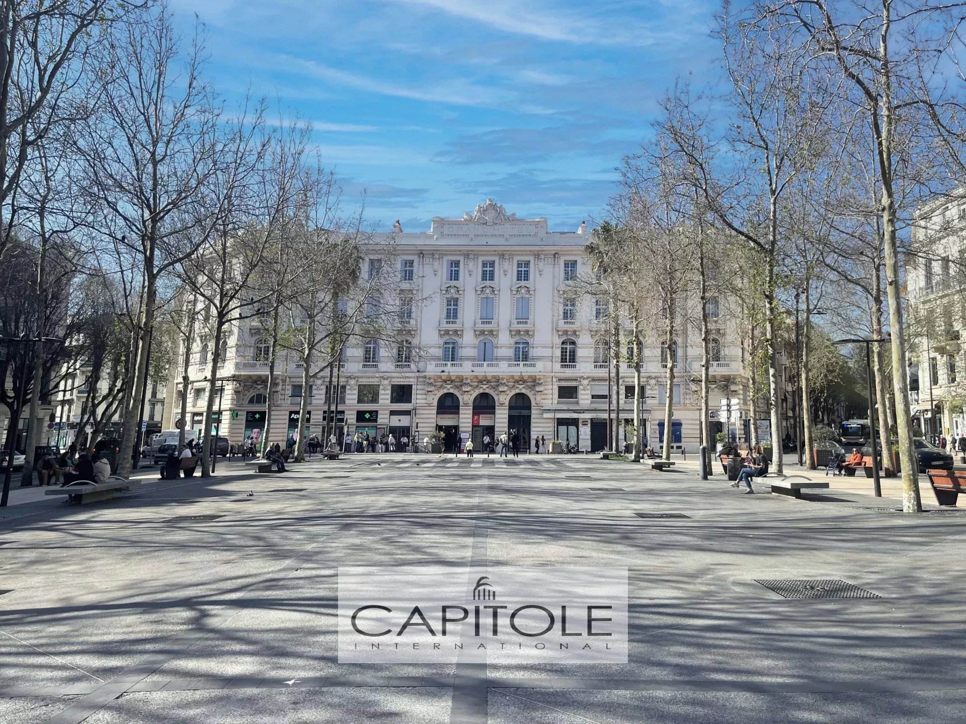 Agence immobilière de 