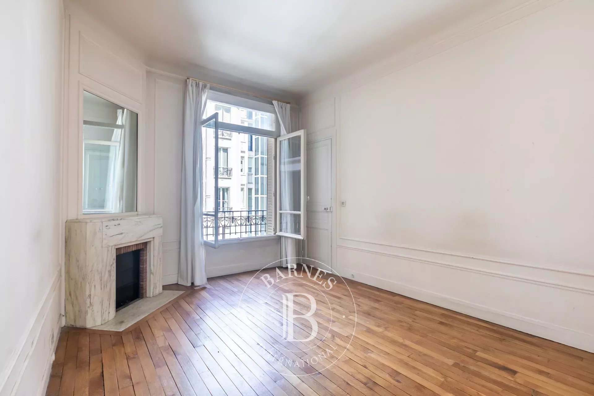 Daire Paris 7ème - picture 8